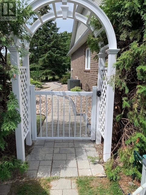 45 Burnstead Crescent, Ottawa, Ontario  K2M 2T4 - Photo 46 - X12935236