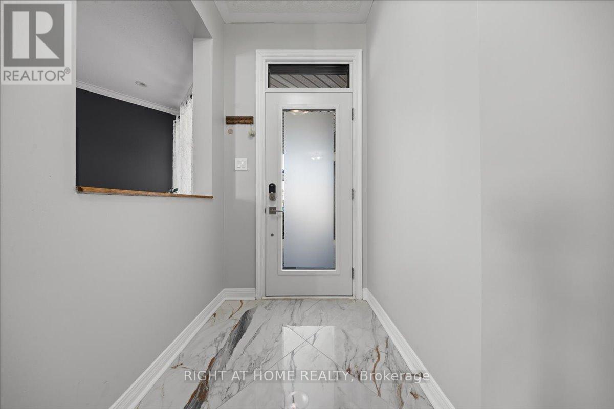 850 Feather Moss Way, Ottawa, Ontario  K1V 1X2 - Photo 4 - X12935338