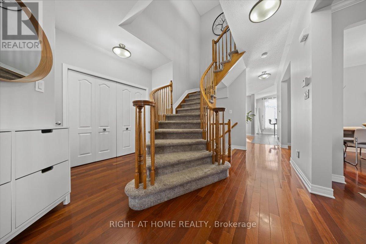 850 Feather Moss Way, Ottawa, Ontario  K1V 1X2 - Photo 5 - X12935338