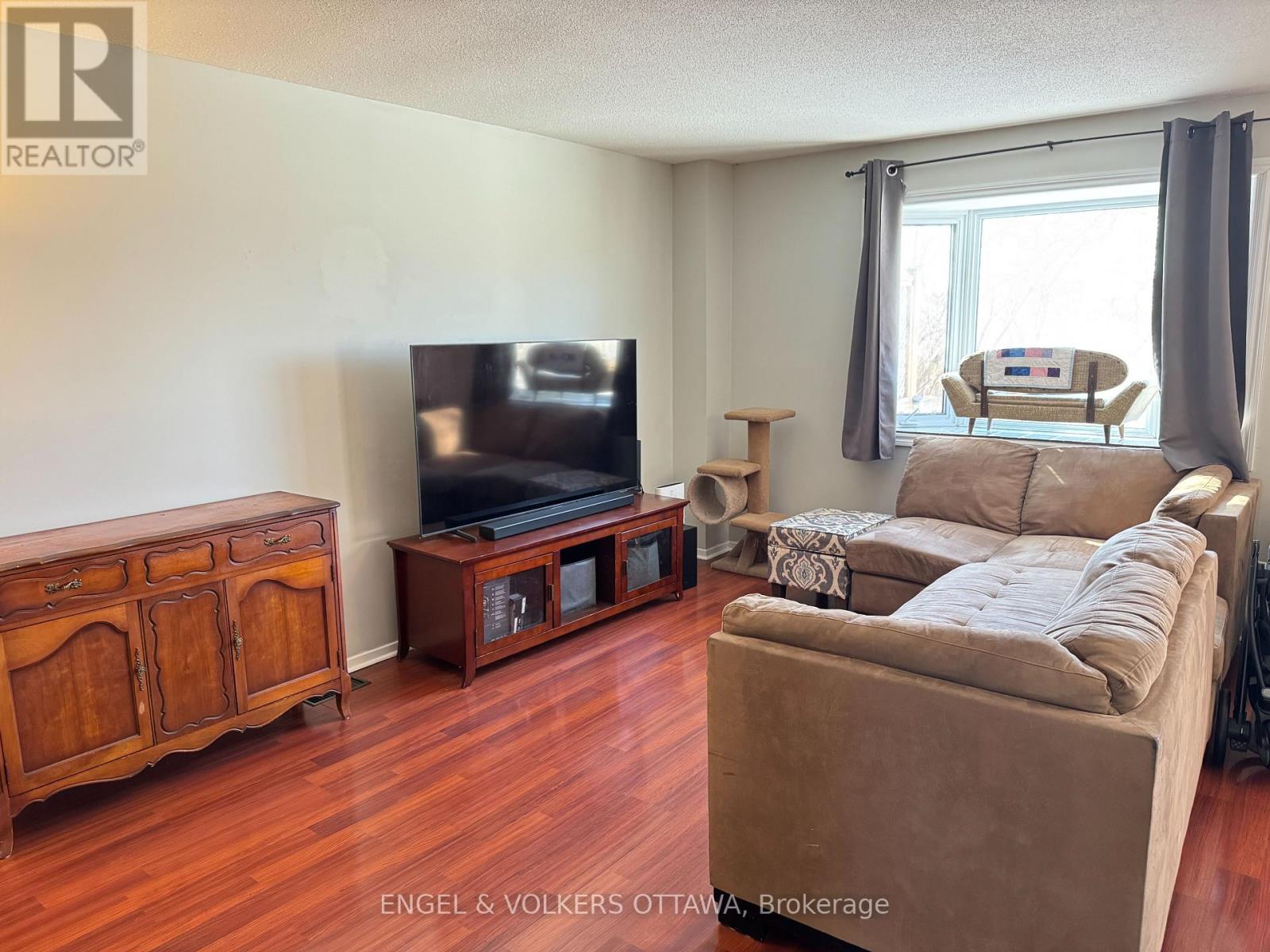 38 Chester Crescent, Ottawa, Ontario  K2J 2H3 - Photo 6 - X12935358