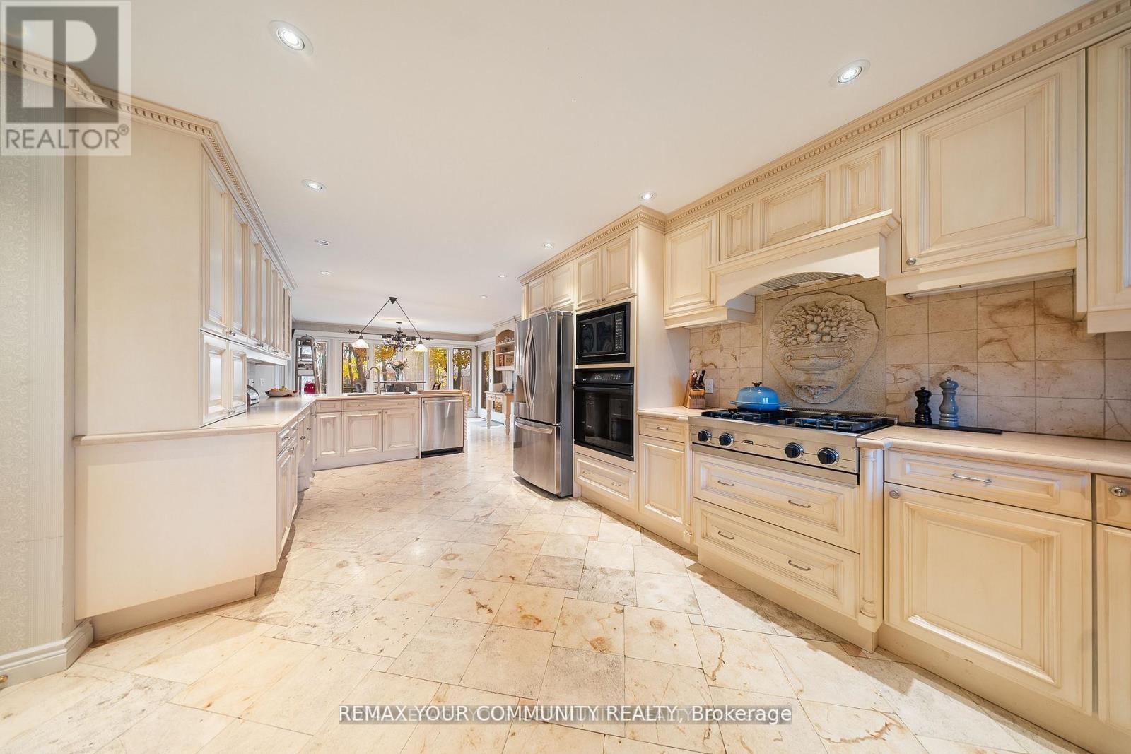 154 Old Yonge Street, Toronto, Ontario  M2P 1P9 - Photo 18 - C12935192