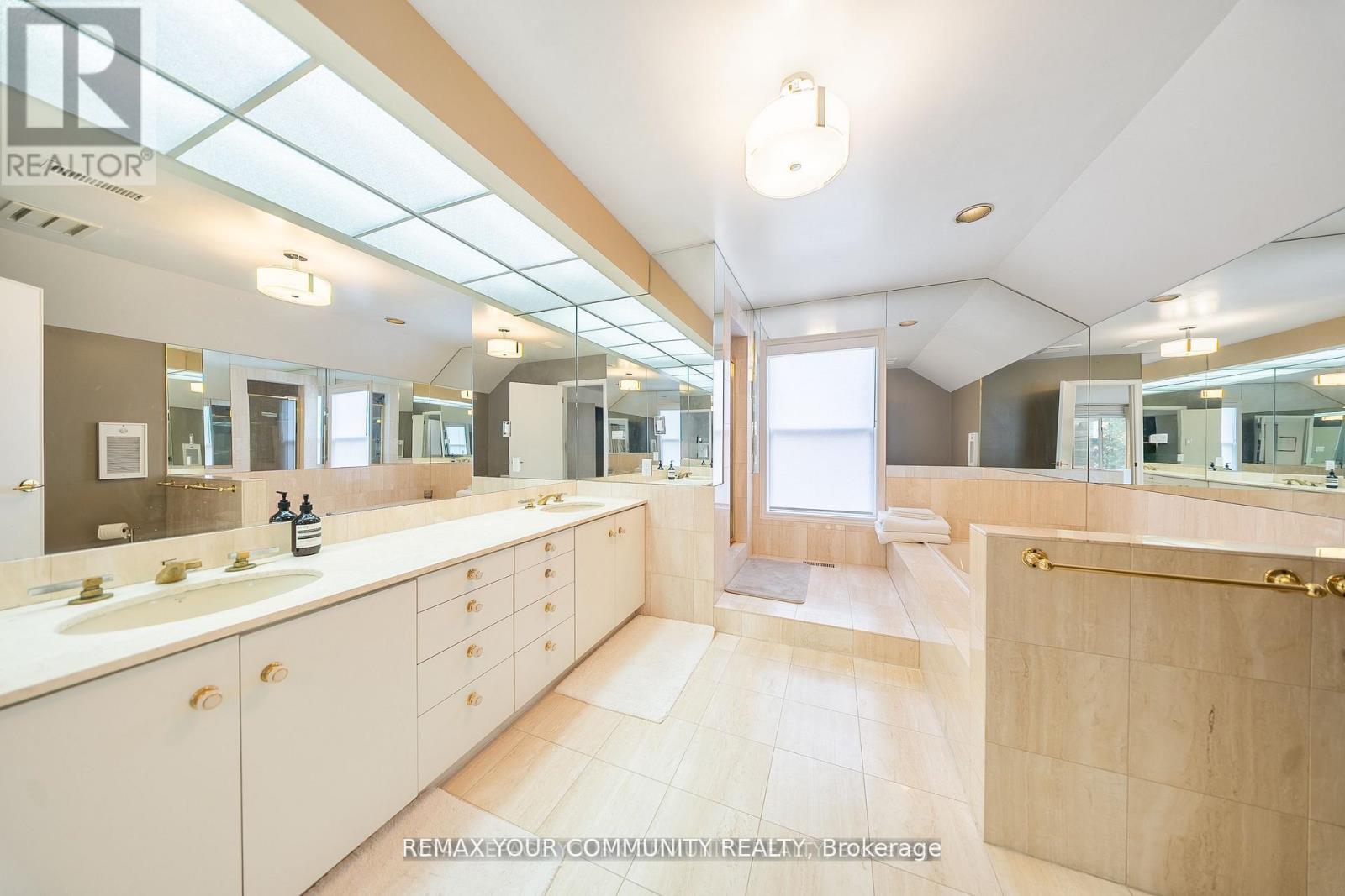 154 Old Yonge Street, Toronto, Ontario  M2P 1P9 - Photo 29 - C12935192