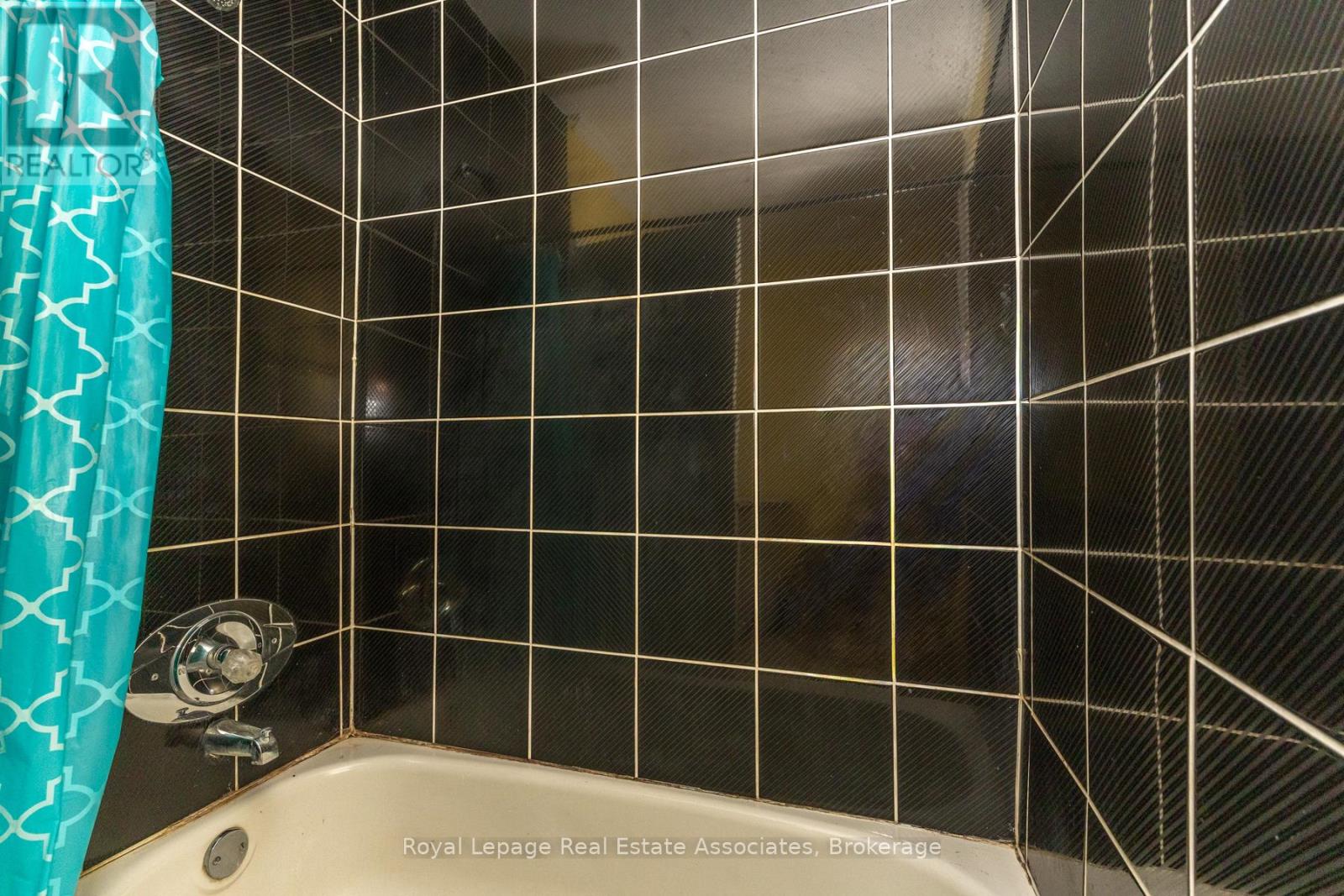 20, 26, 28 Mcgill Street, Toronto, Ontario  M5B 1H2 - Photo 11 - C12935220