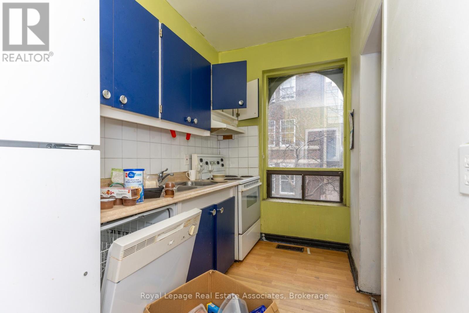 20, 26, 28 Mcgill Street, Toronto, Ontario  M5B 1H2 - Photo 21 - C12935220