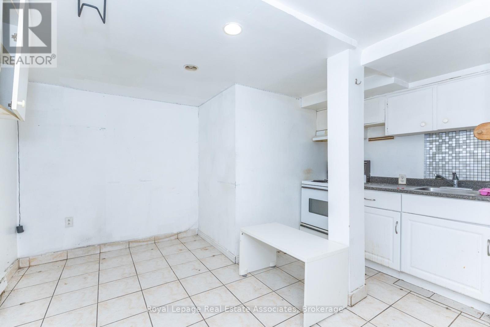 20, 26, 28 Mcgill Street, Toronto, Ontario  M5B 1H2 - Photo 28 - C12935220