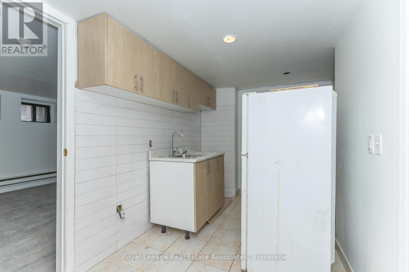 20, 26, 28 Mcgill Street, Toronto, Ontario  M5B 1H2 - Photo 44 - C12935220