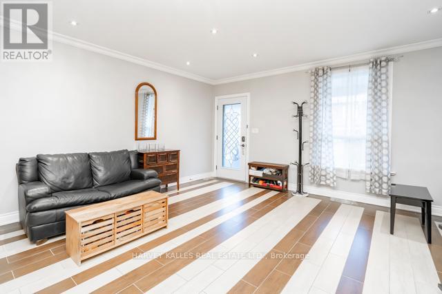 132 Bellwoods Avenue, Toronto, Ontario  M6J 2P4 - Photo 4 - C12935230