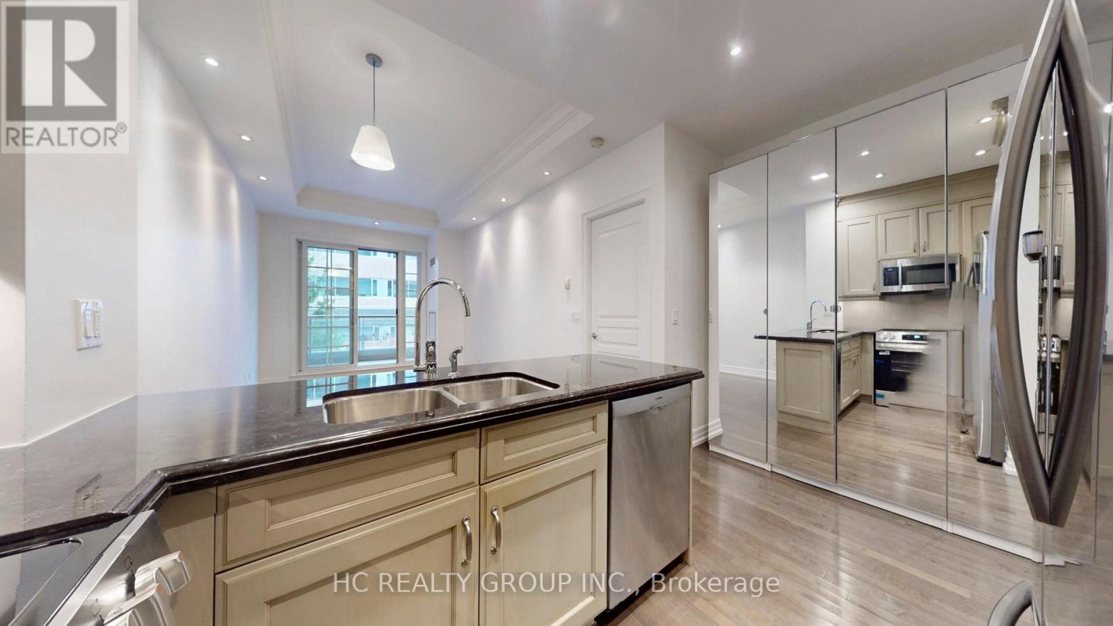 322 - 20 Burkebrook Place, Toronto (Bridle Path-Sunnybrook-York Mills), Ontario  M4G 0A1 - Photo 13 - C12935252