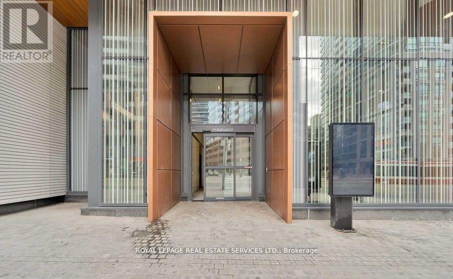 1106 - 19 Bathurst Street, Toronto, Ontario  M5V 0N2 - Photo 2 - C12935264