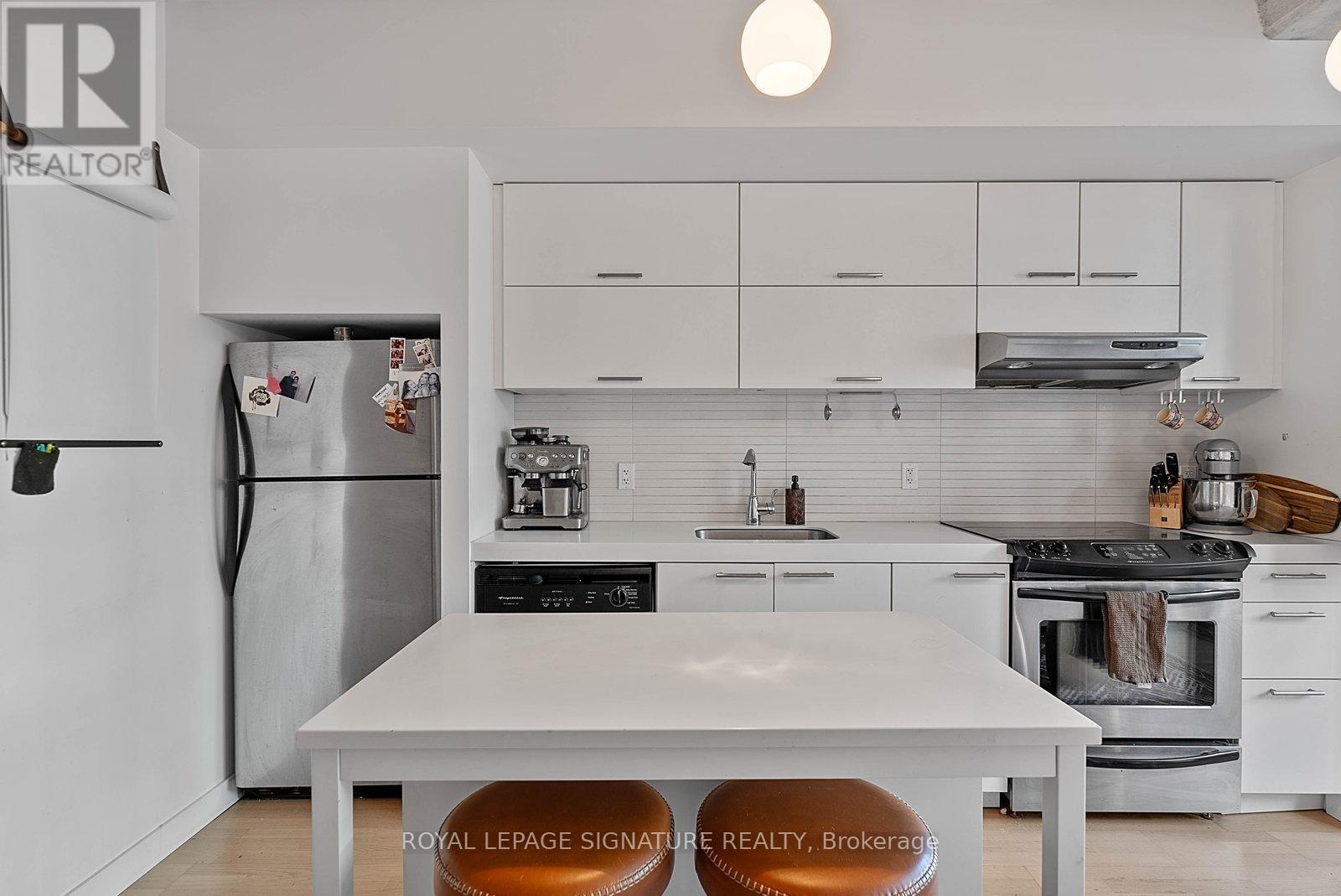 512 - 55 Stewart Street, Toronto, Ontario  M5V 2V1 - Photo 6 - C12935296