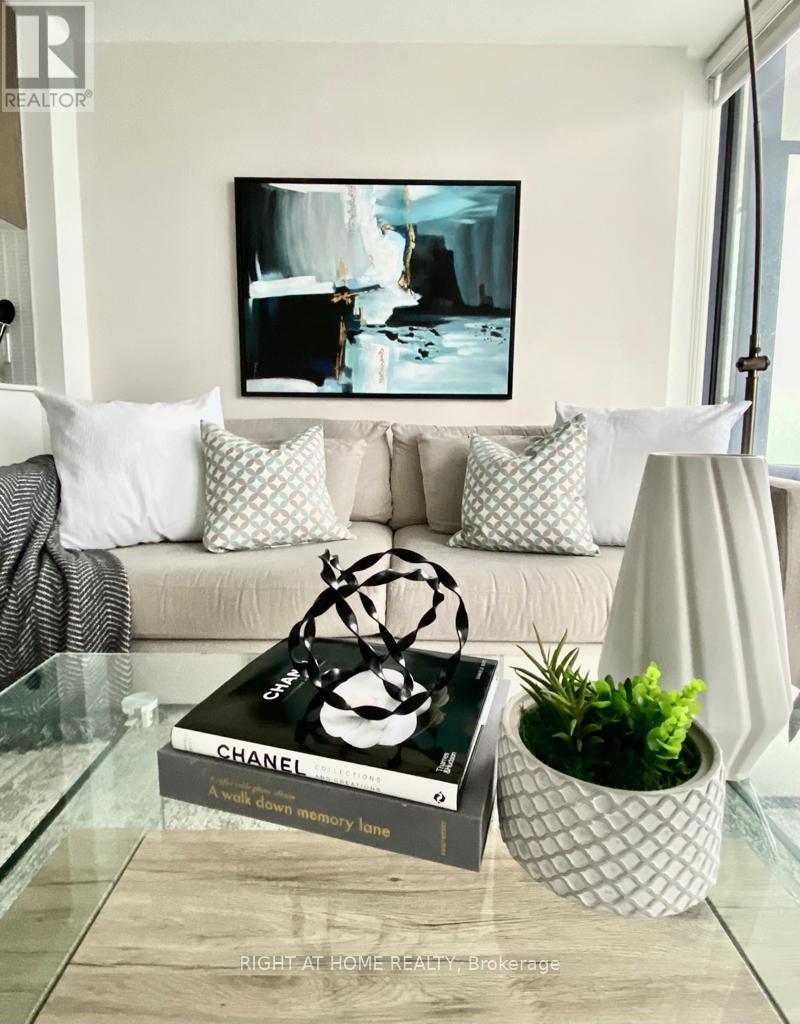 2007 - 161 Roehampton Avenue, Toronto, Ontario  M4P 0C8 - Photo 11 - C12935340