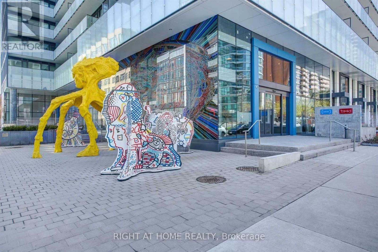 2007 - 161 Roehampton Avenue, Toronto, Ontario  M4P 0C8 - Photo 2 - C12935340