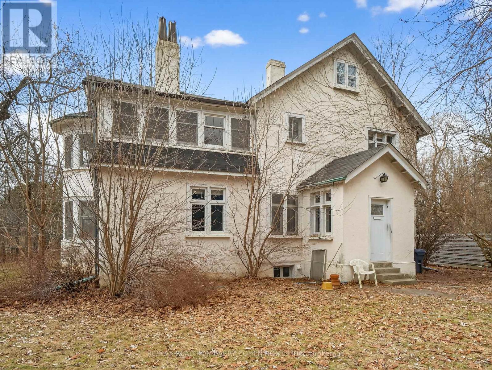 27 Old Yonge Street, Toronto, Ontario  M2P 1P6 - Photo 12 - C12935382