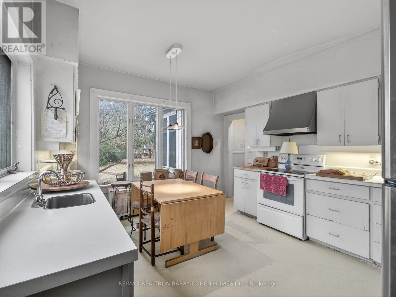 27 Old Yonge Street, Toronto, Ontario  M2P 1P6 - Photo 16 - C12935382