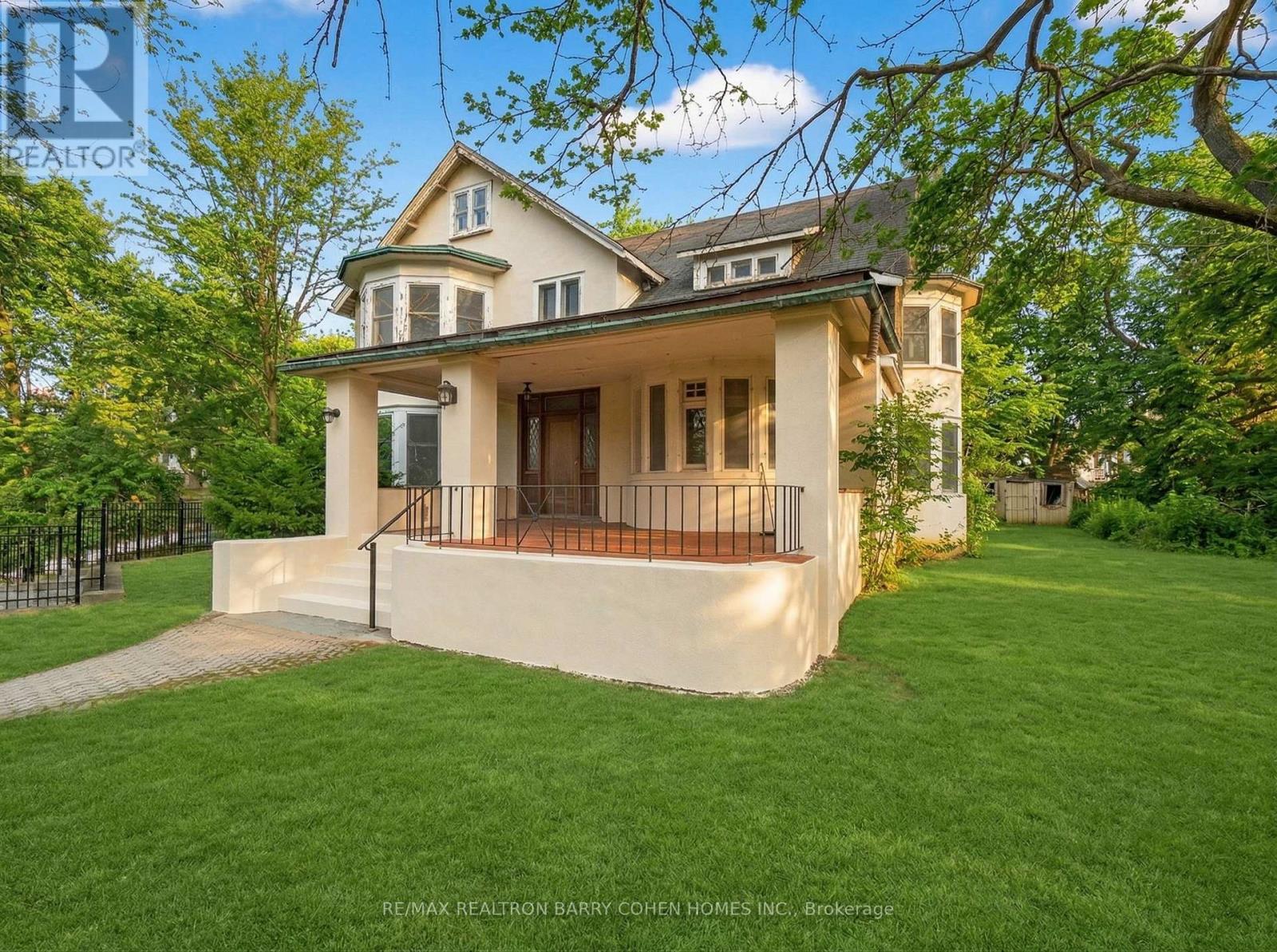 27 Old Yonge Street, Toronto, Ontario  M2P 1P6 - Photo 4 - C12935382