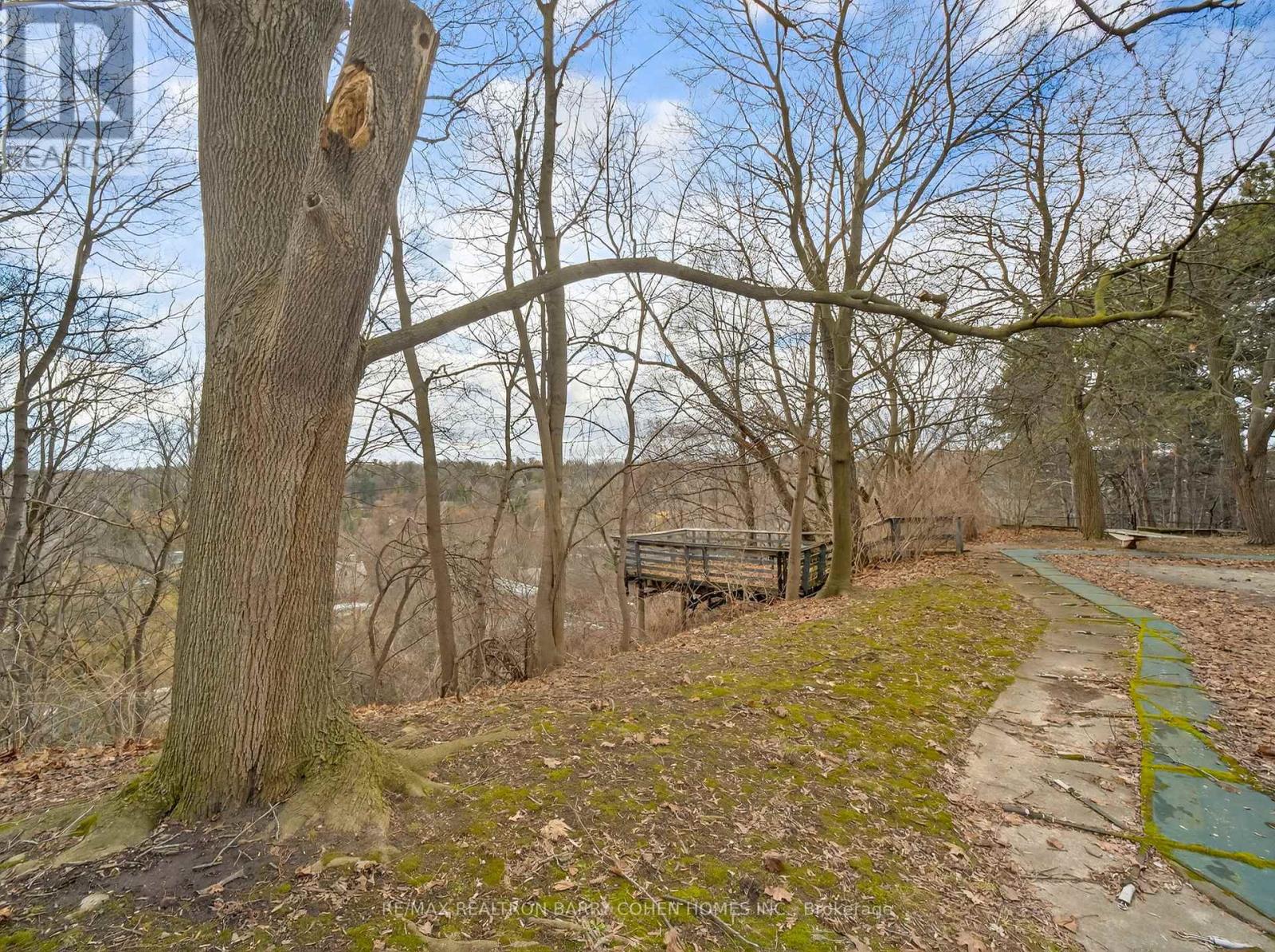 27 Old Yonge Street, Toronto, Ontario  M2P 1P6 - Photo 6 - C12935382