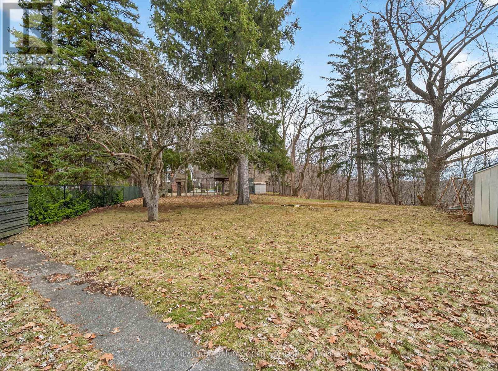 27 Old Yonge Street, Toronto, Ontario  M2P 1P6 - Photo 9 - C12935382