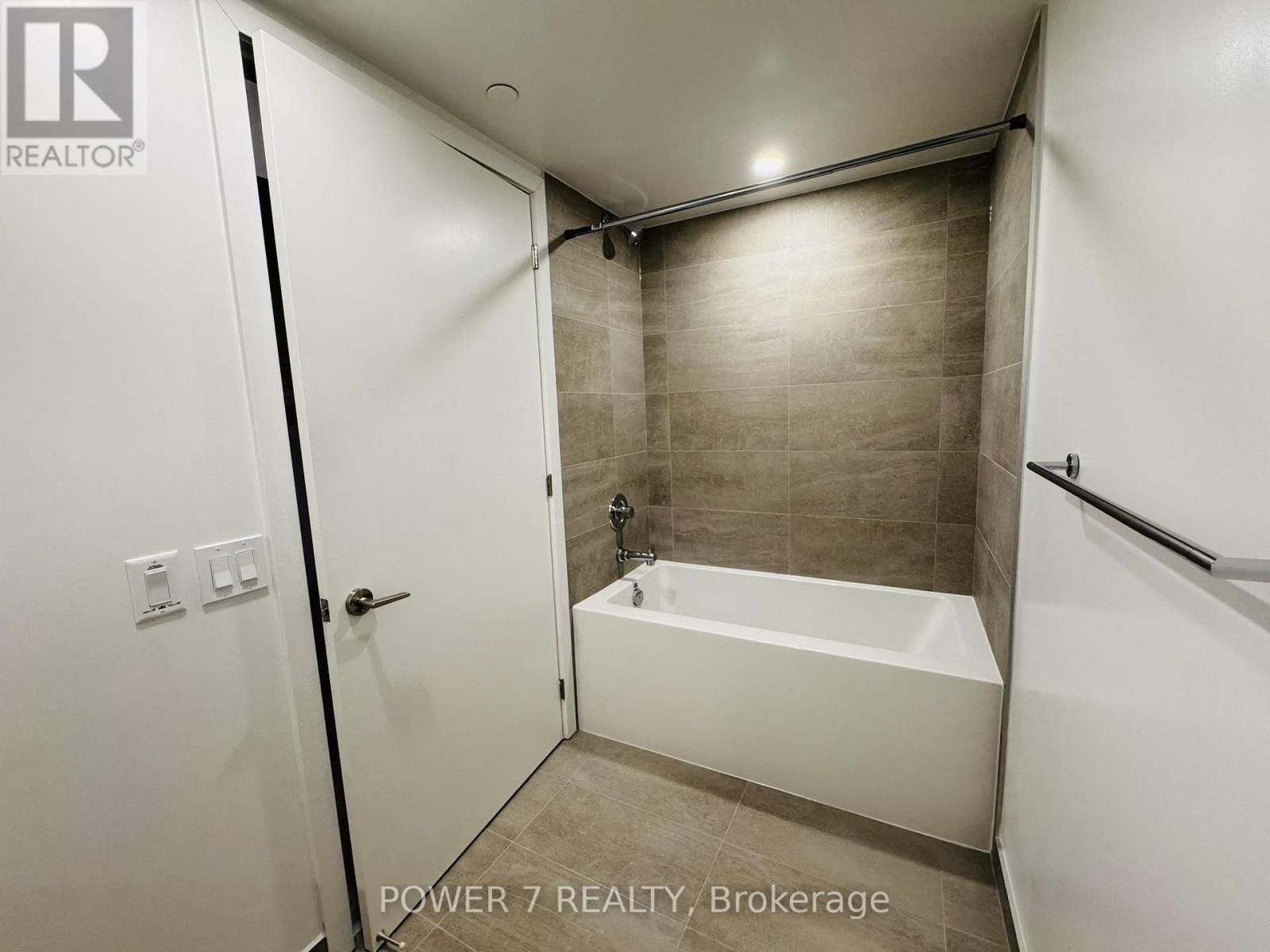 533 - 28 Eastern Avenue, Toronto, Ontario M5A 1H5 - Photo 8 - C12935388