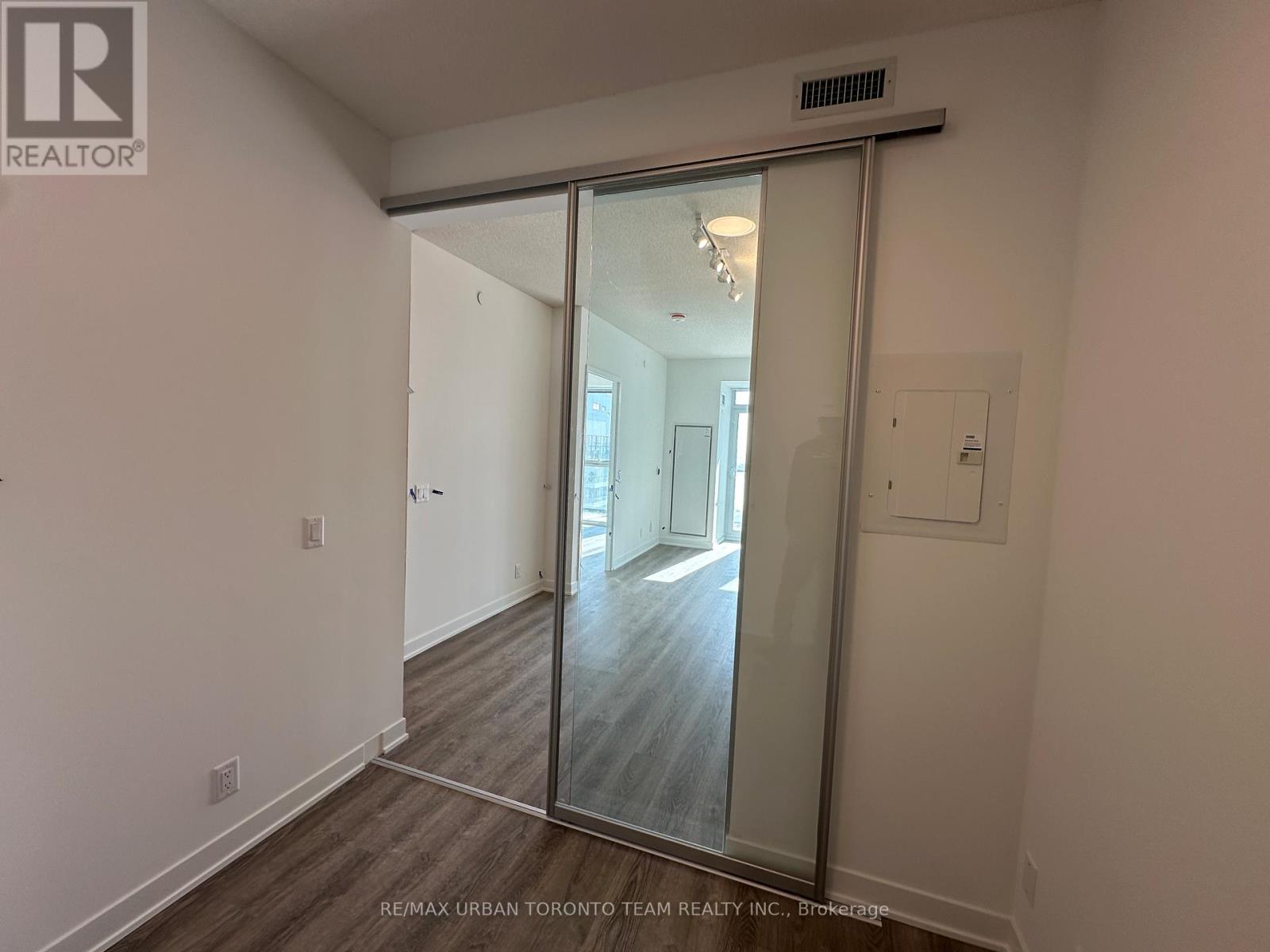 3607 - 180 Front Street E, Toronto, Ontario  M5A 0K9 - Photo 15 - C12935390