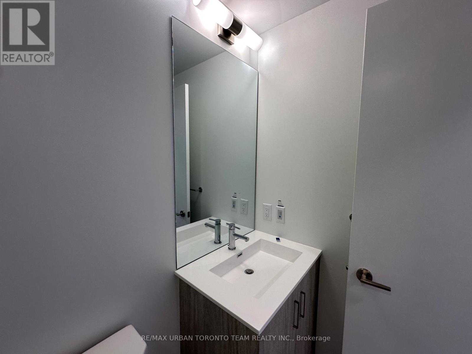 3607 - 180 Front Street E, Toronto, Ontario  M5A 0K9 - Photo 17 - C12935390