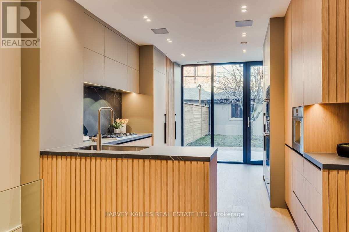 179 Palmerston Avenue, Toronto, Ontario  M6J 2J3 - Photo 17 - C12935466