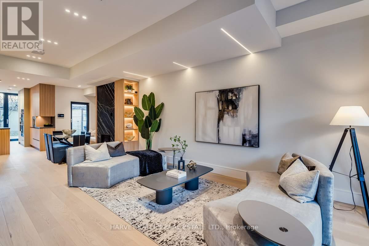 179 Palmerston Avenue, Toronto, Ontario  M6J 2J3 - Photo 5 - C12935466