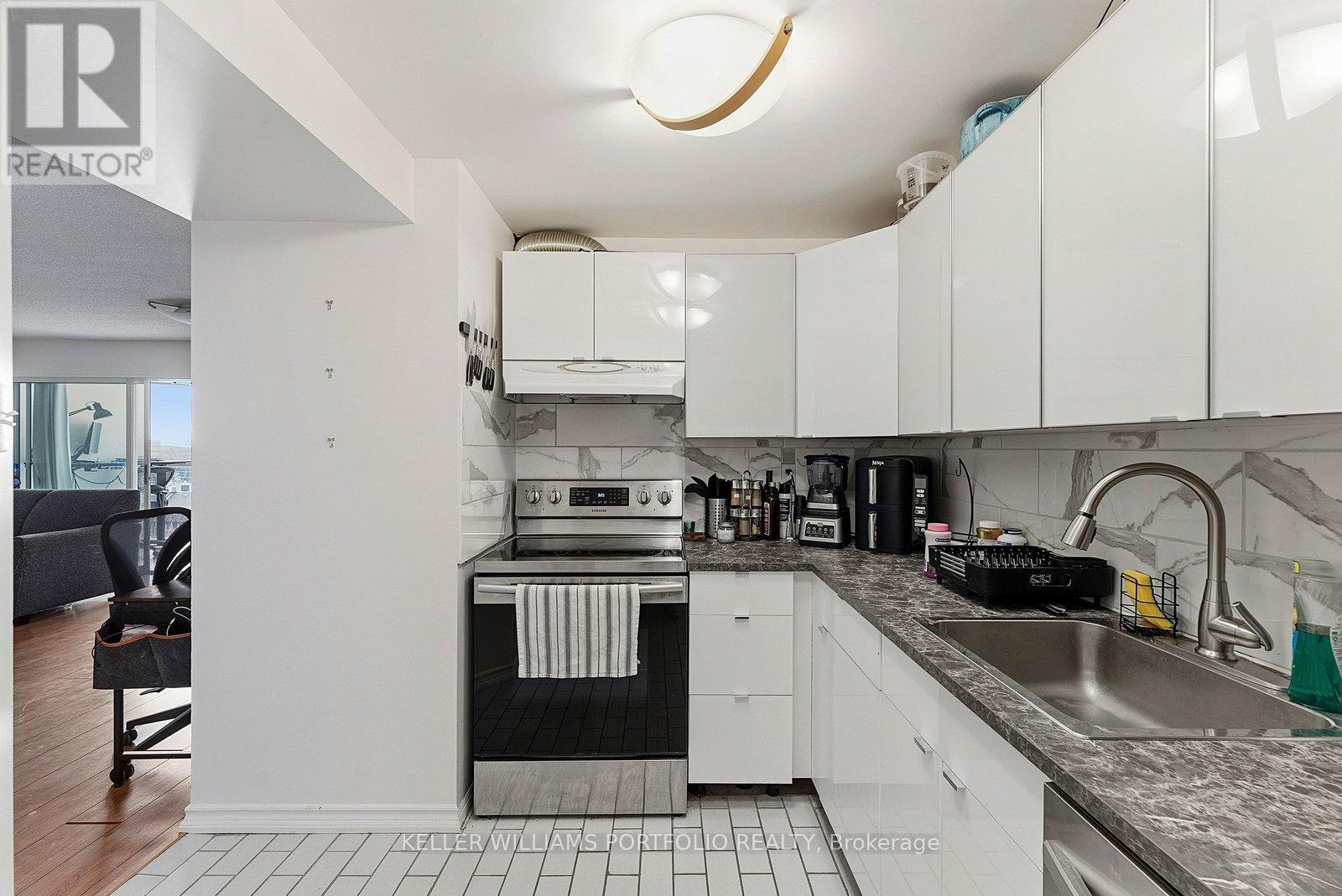 601 - 705 King Street W, Toronto, Ontario  M5V 2W8 - Photo 12 - C12935508