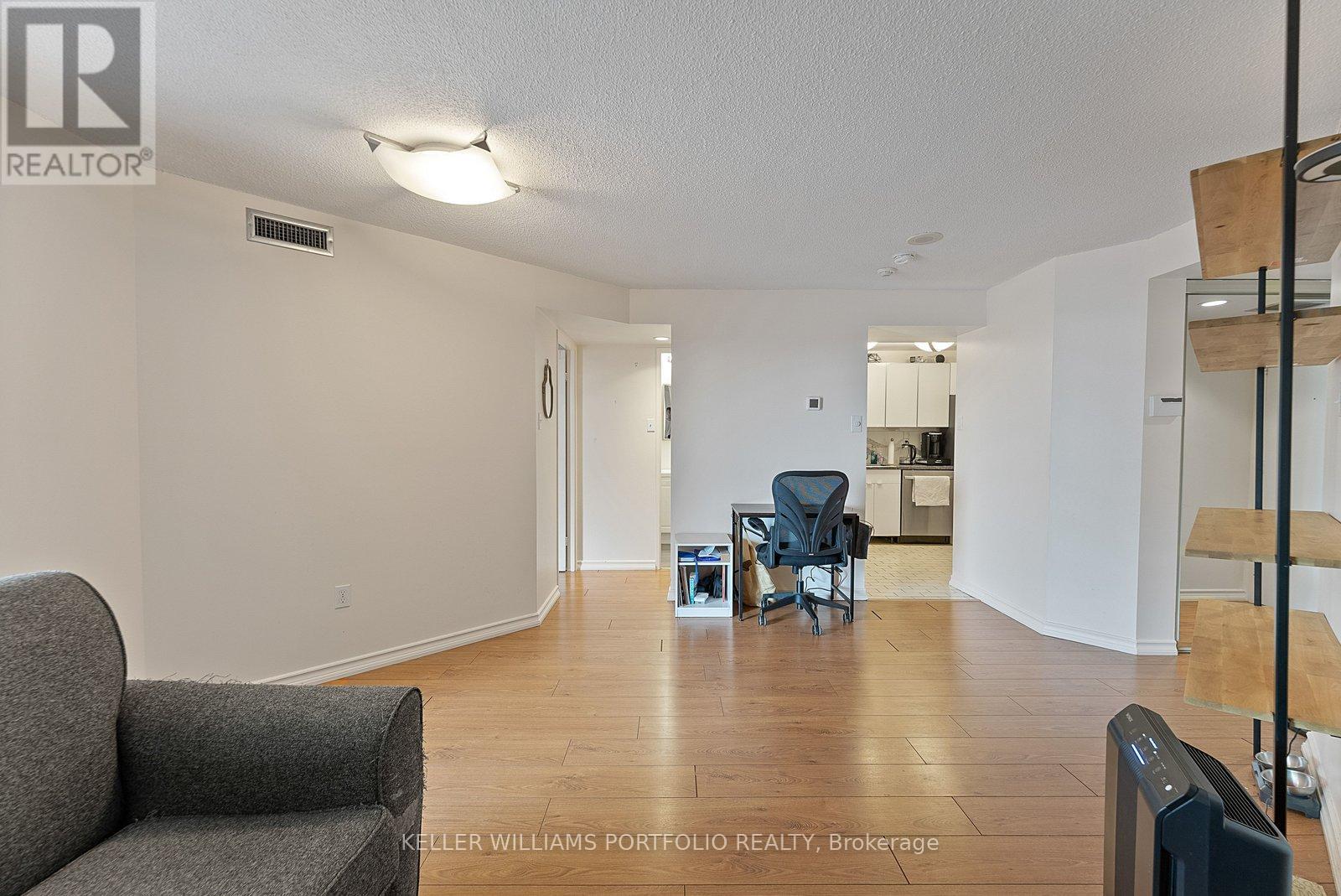 601 - 705 King Street W, Toronto, Ontario  M5V 2W8 - Photo 9 - C12935508