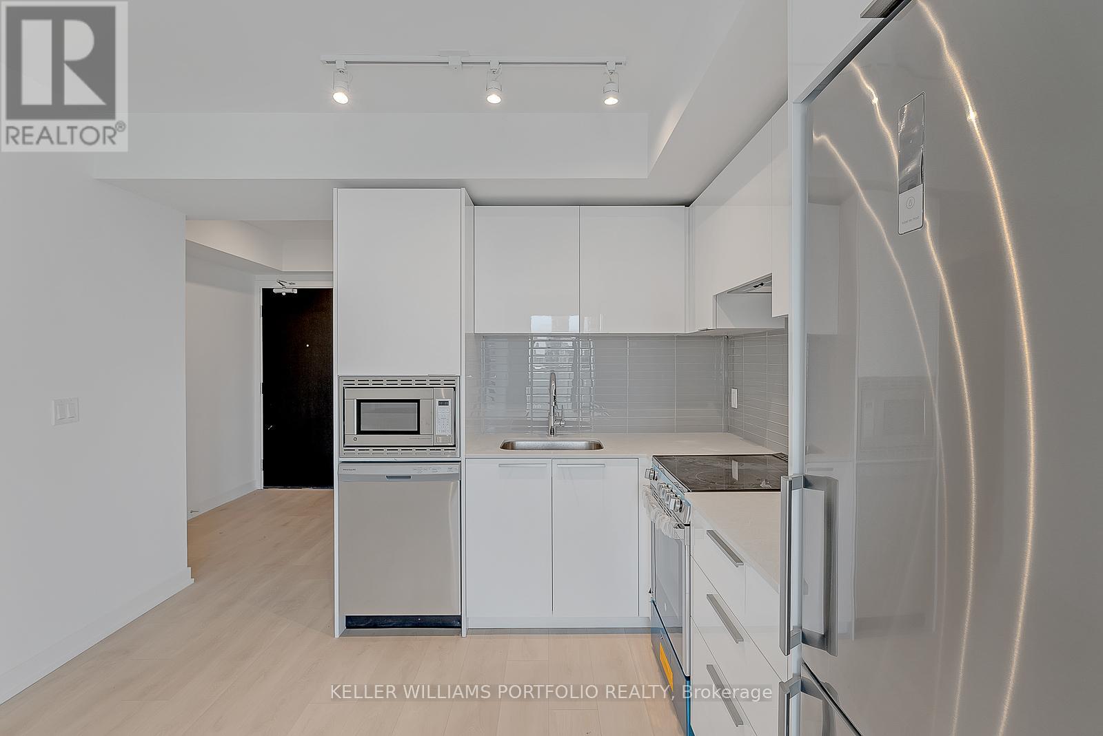 3009 - 501 Yonge Street, Toronto, Ontario  M4Y 0G8 - Photo 5 - C12935512