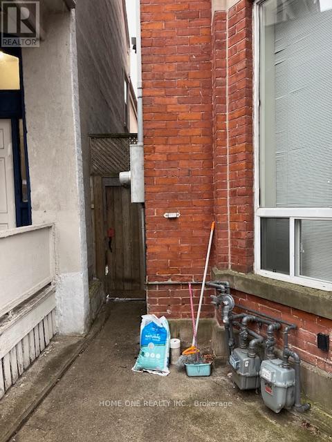 Room#203 - 31 D'arcy Street, Toronto, Ontario M5T 1J8 - Photo 3 - C12935536