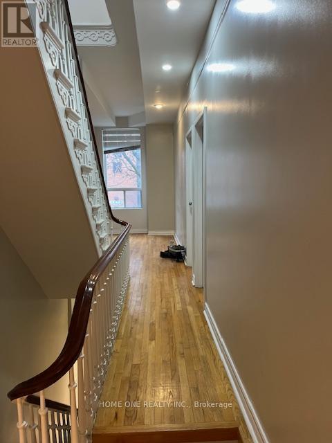 Room#203 - 31 D'arcy Street, Toronto, Ontario M5T 1J8 - Photo 6 - C12935536