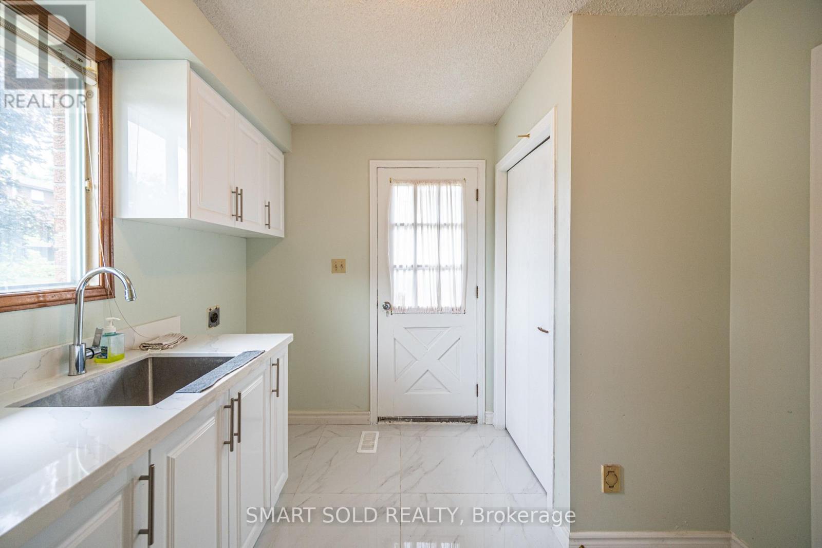 217 Waverly Street N, Oshawa (Mclaughlin), Ontario  L1J 7C7 - Photo 7 - E12935214