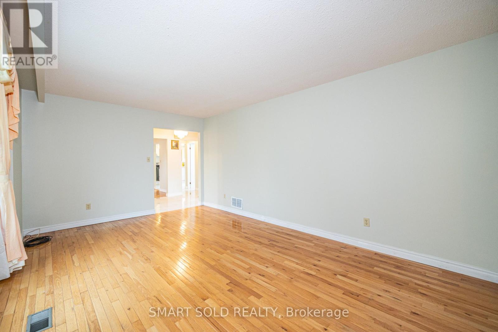 217 Waverly Street N, Oshawa (Mclaughlin), Ontario  L1J 7C7 - Photo 9 - E12935214