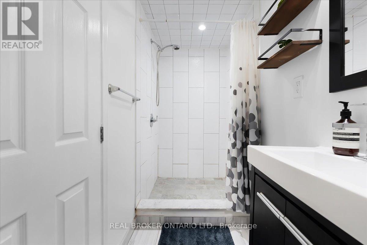 25a Mystic Avenue, Toronto, Ontario  M1L 4G8 - Photo 12 - E12935222