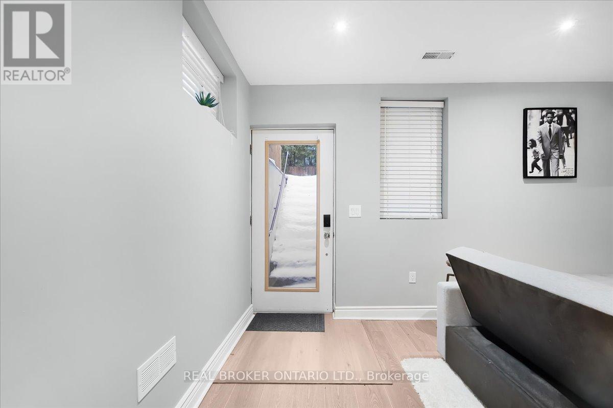 25a Mystic Avenue, Toronto, Ontario  M1L 4G8 - Photo 14 - E12935222