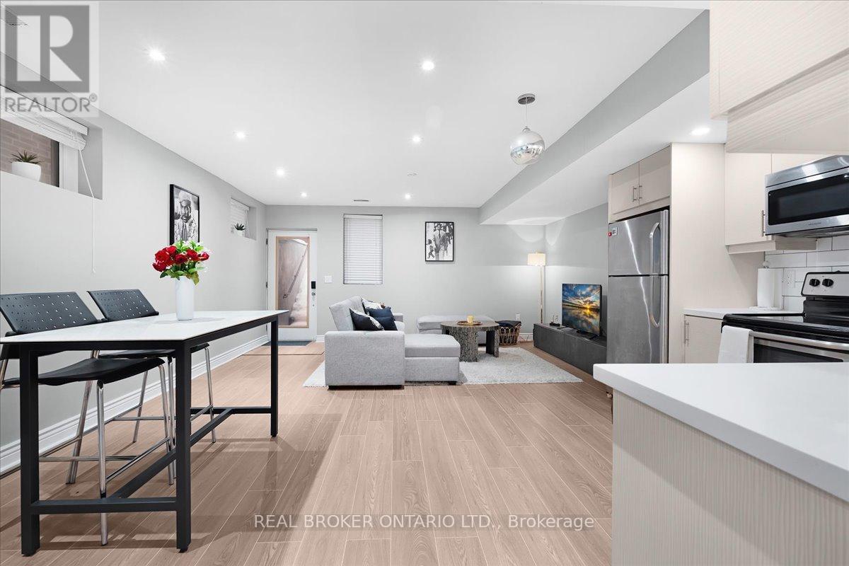 25a Mystic Avenue, Toronto, Ontario  M1L 4G8 - Photo 4 - E12935222