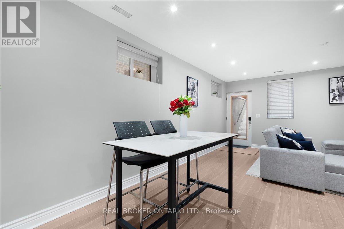 25a Mystic Avenue, Toronto, Ontario  M1L 4G8 - Photo 5 - E12935222