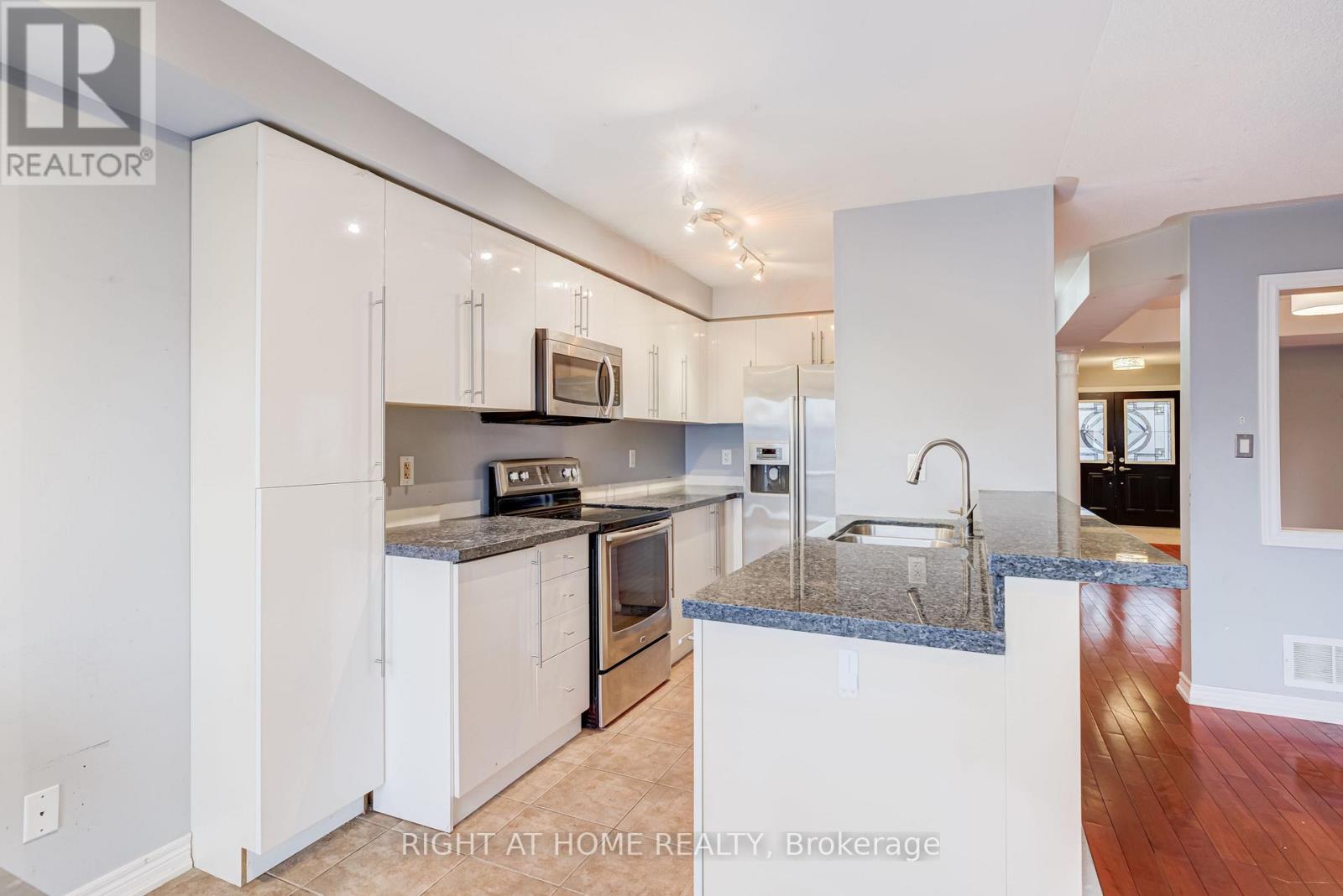 4 Whitefoot Crescent, Ajax, Ontario  L1Z 2E5 - Photo 18 - E12935284