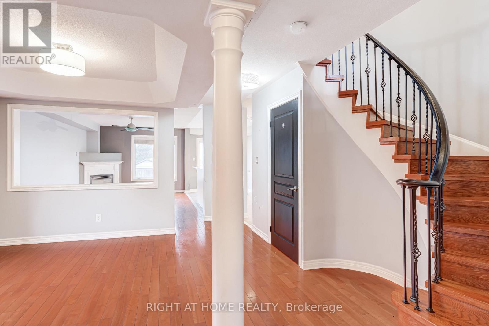 4 Whitefoot Crescent, Ajax, Ontario  L1Z 2E5 - Photo 6 - E12935284