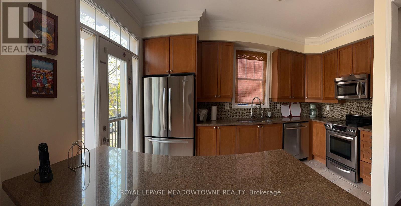 26 Yates Avenue, Toronto (Clairlea-Birchmount), Ontario  M1L 0C8 - Photo 25 - E12935314