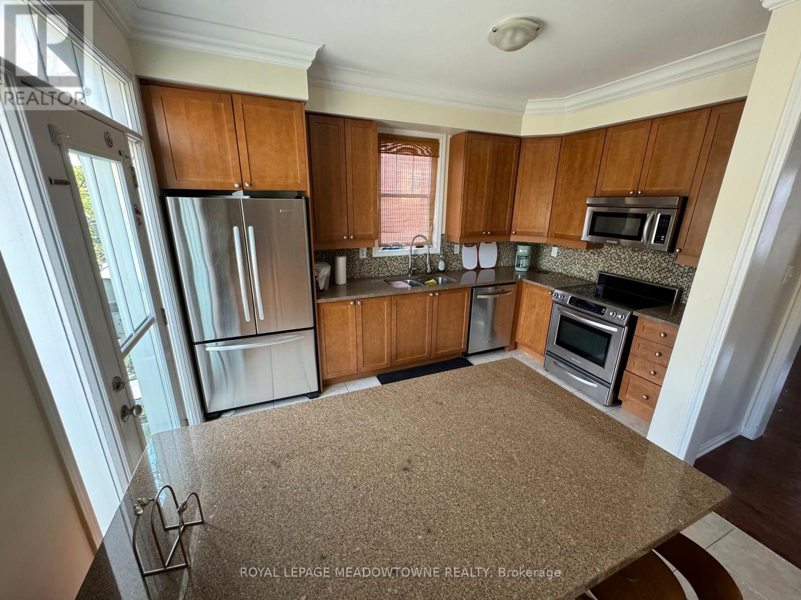 26 Yates Avenue, Toronto (Clairlea-Birchmount), Ontario  M1L 0C8 - Photo 29 - E12935314