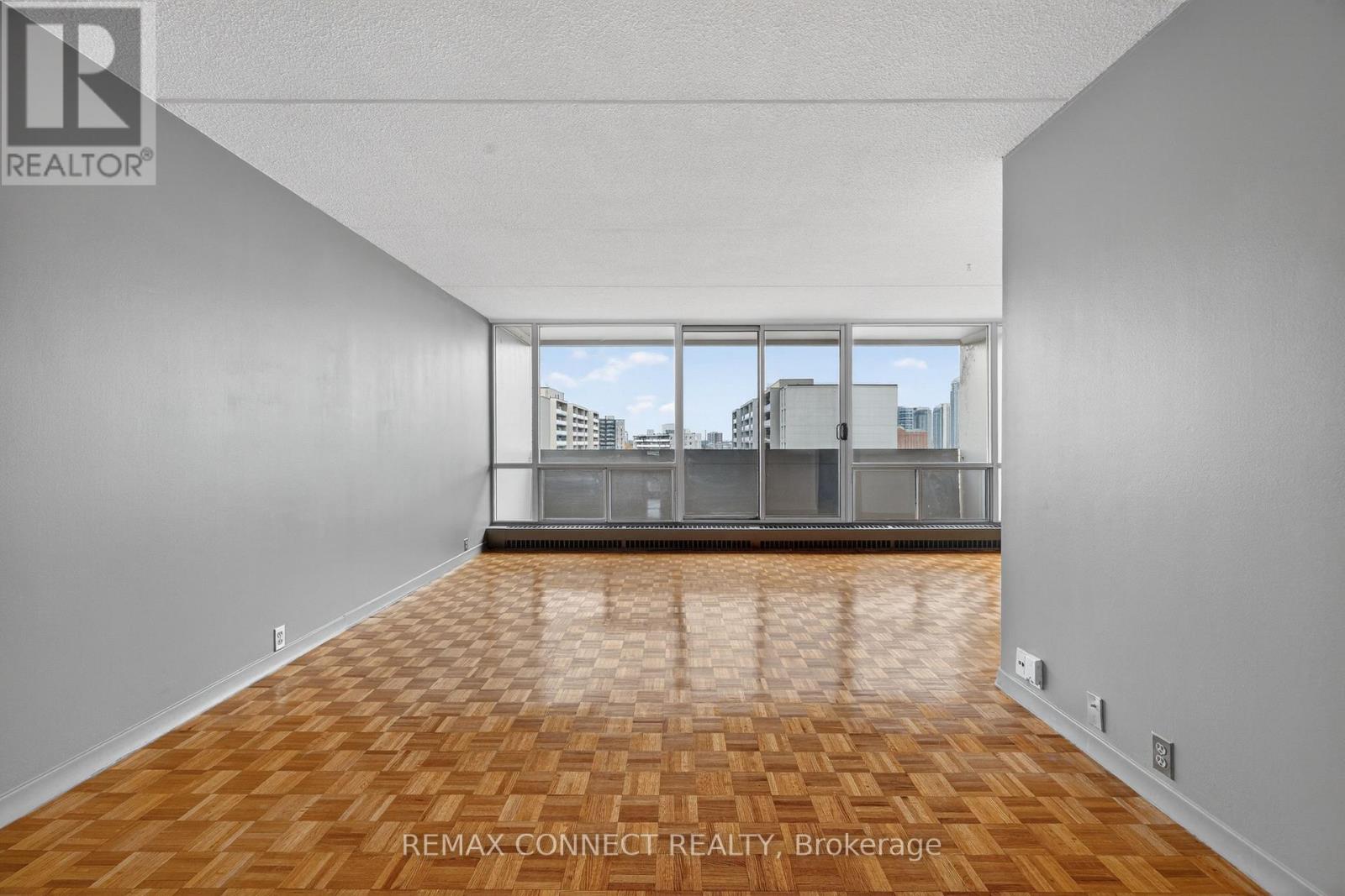 910 - 2 Glamorgan Avenue, Toronto, Ontario  M1P 2M8 - Photo 11 - E12935362