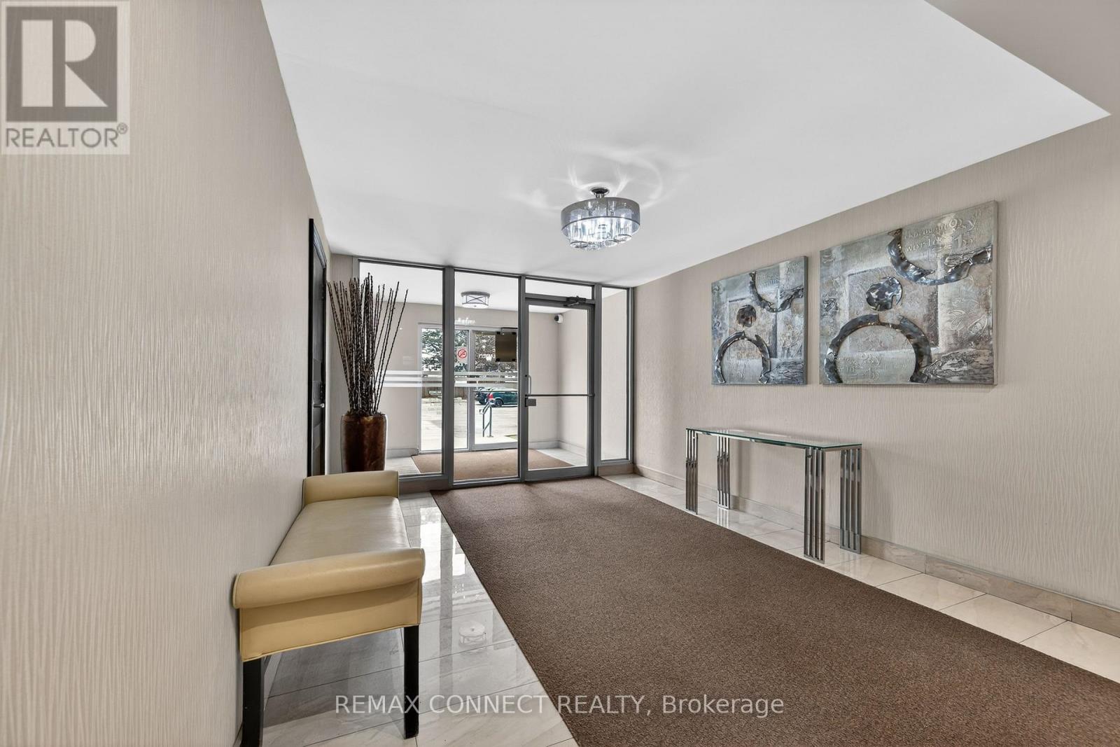 910 - 2 Glamorgan Avenue, Toronto, Ontario  M1P 2M8 - Photo 3 - E12935362