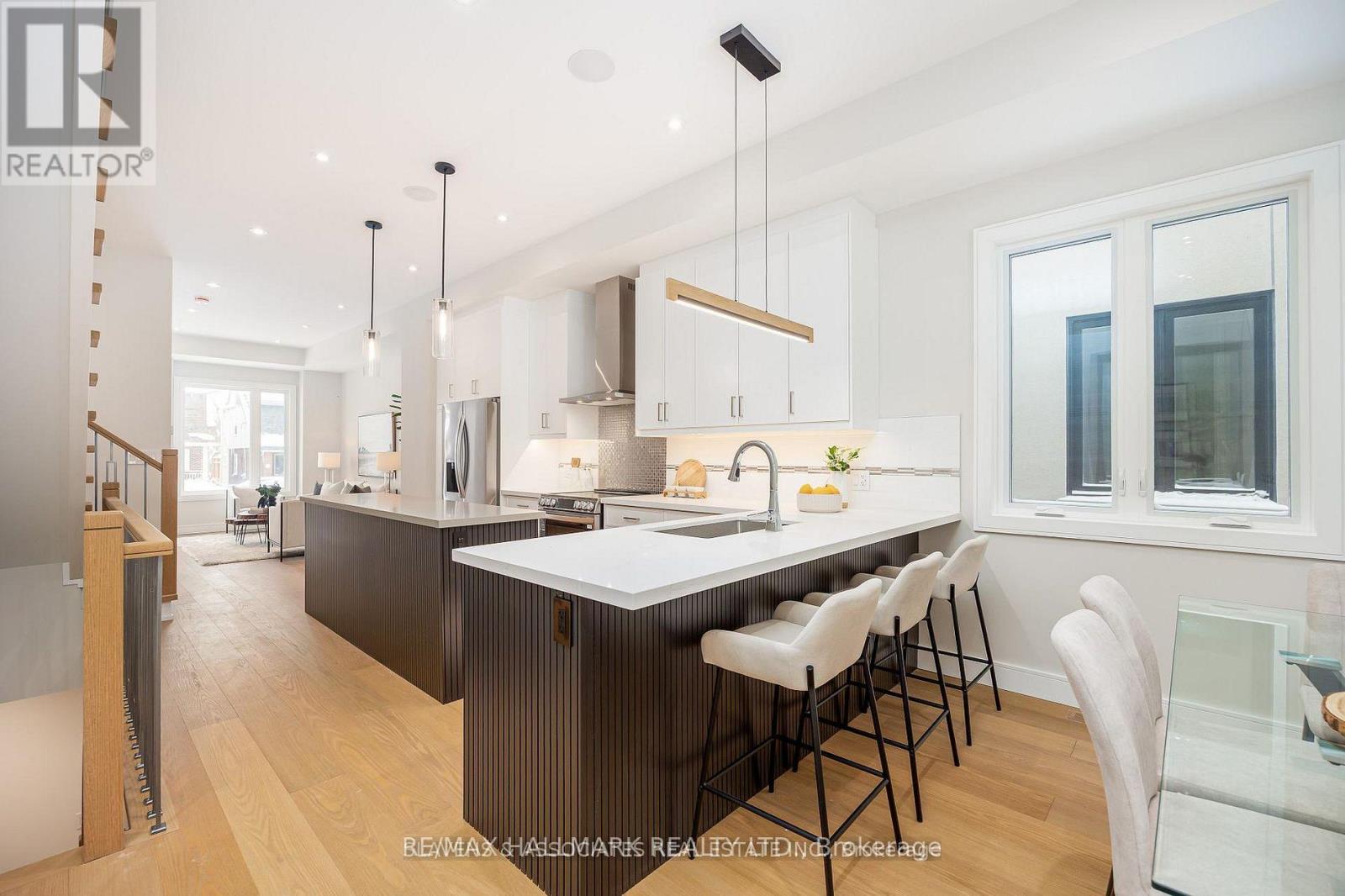 3b Linton Avenue, Toronto, Ontario  M1N 1W5 - Photo 11 - E12935402