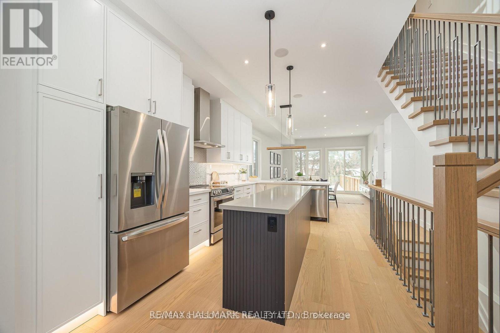 3b Linton Avenue, Toronto, Ontario  M1N 1W5 - Photo 15 - E12935402