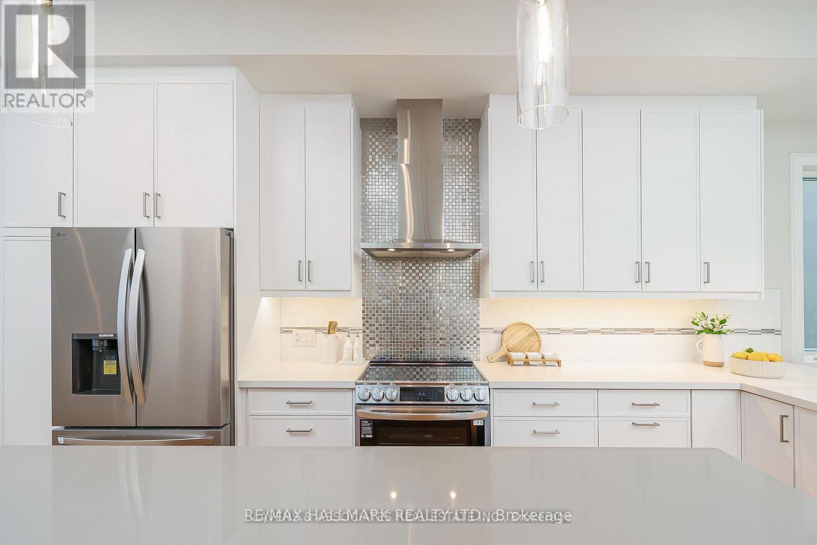 3b Linton Avenue, Toronto, Ontario  M1N 1W5 - Photo 17 - E12935402