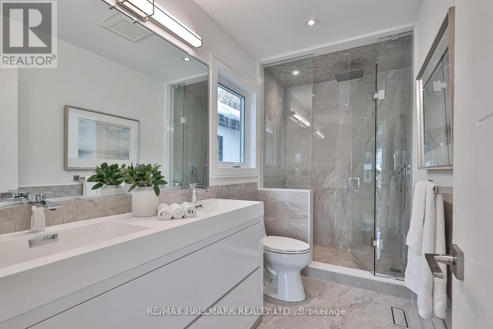 3b Linton Avenue, Toronto, Ontario  M1N 1W5 - Photo 21 - E12935402