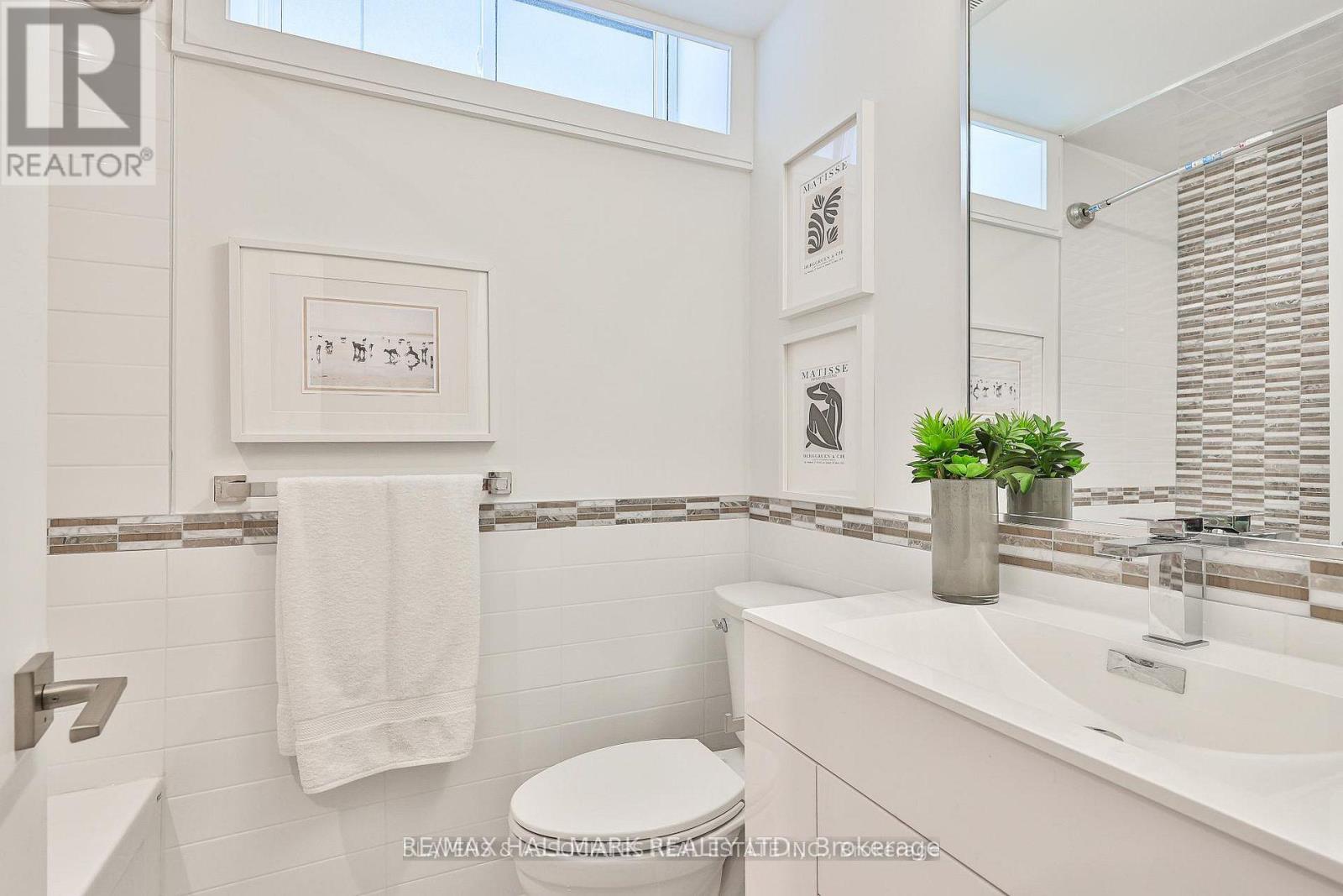 3b Linton Avenue, Toronto, Ontario  M1N 1W5 - Photo 36 - E12935402