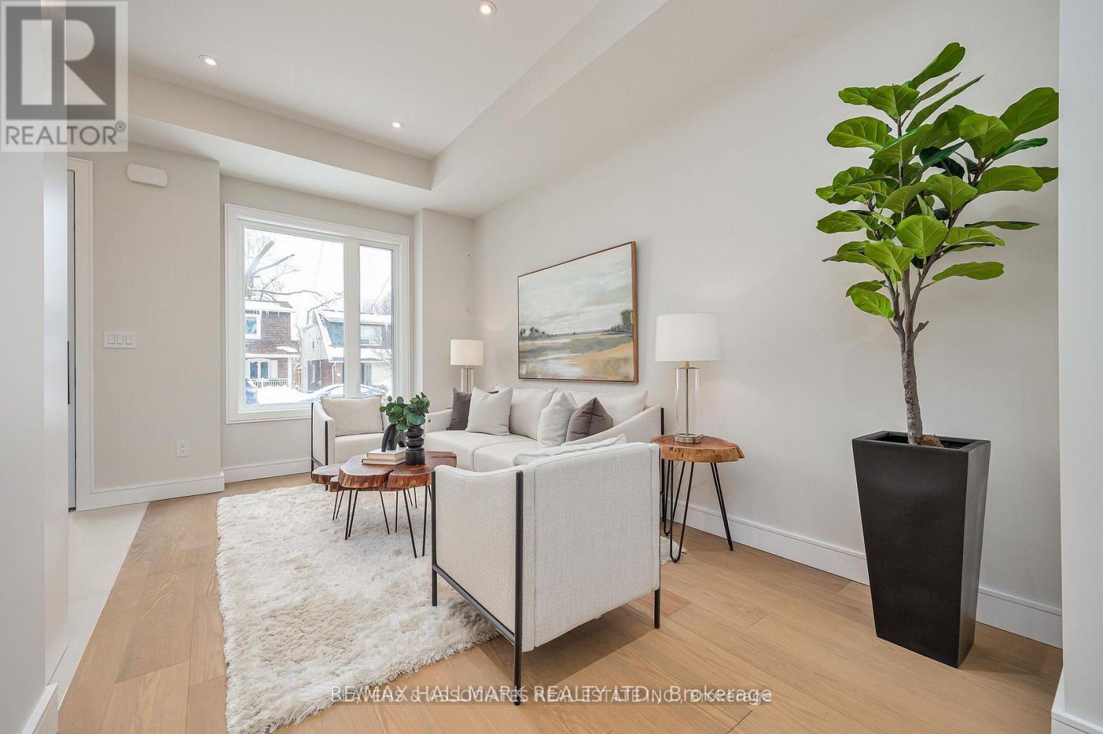 3b Linton Avenue, Toronto, Ontario  M1N 1W5 - Photo 4 - E12935402