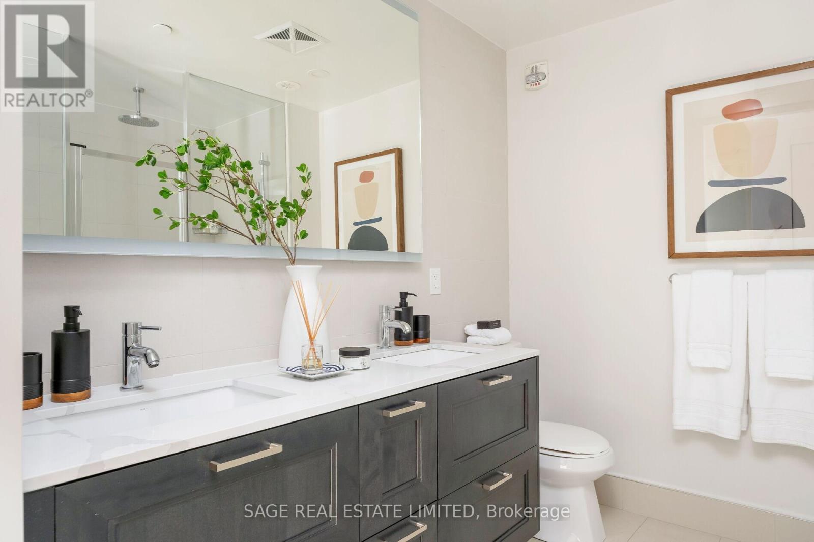 Th01 - 1331 Queen Street E, Toronto, Ontario  M4L 0B1 - Photo 34 - E12935492